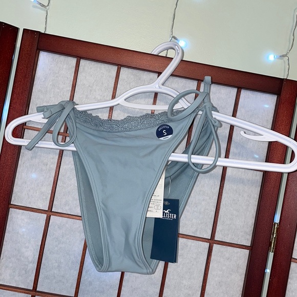 Hollister Other - NWT Cheeky Bikini Bottoms